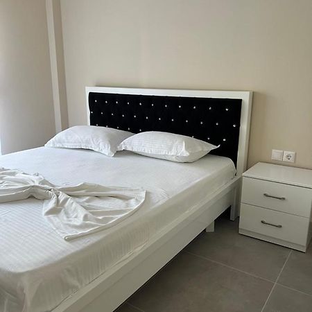Harmony Apartments Sarande Bagian luar foto