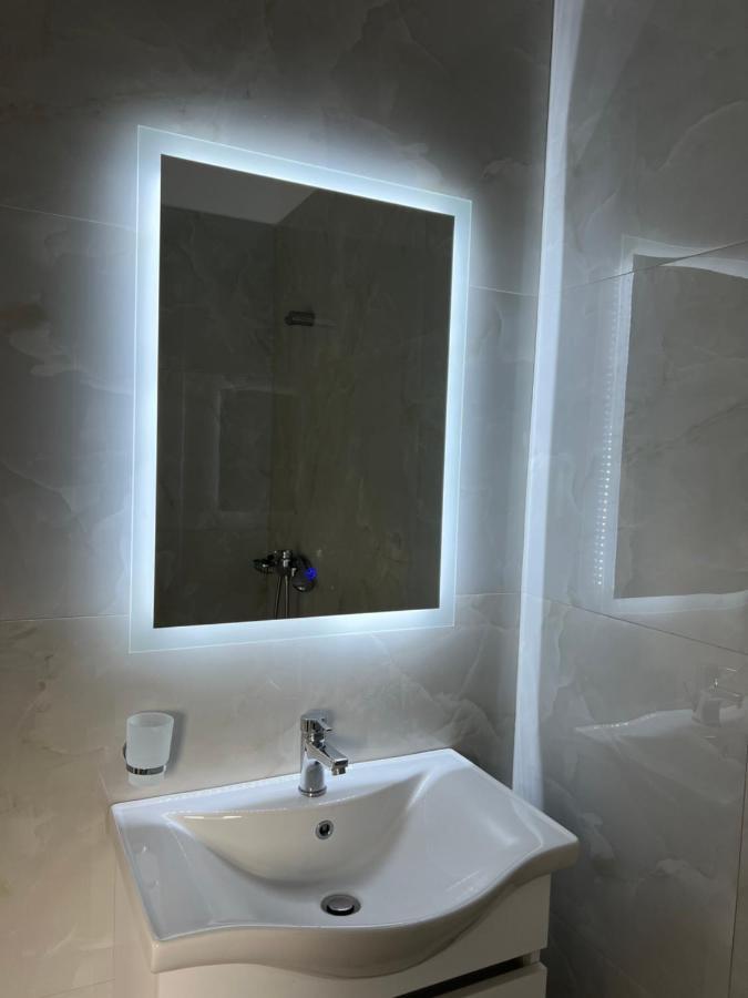 Harmony Apartments Sarande Bagian luar foto