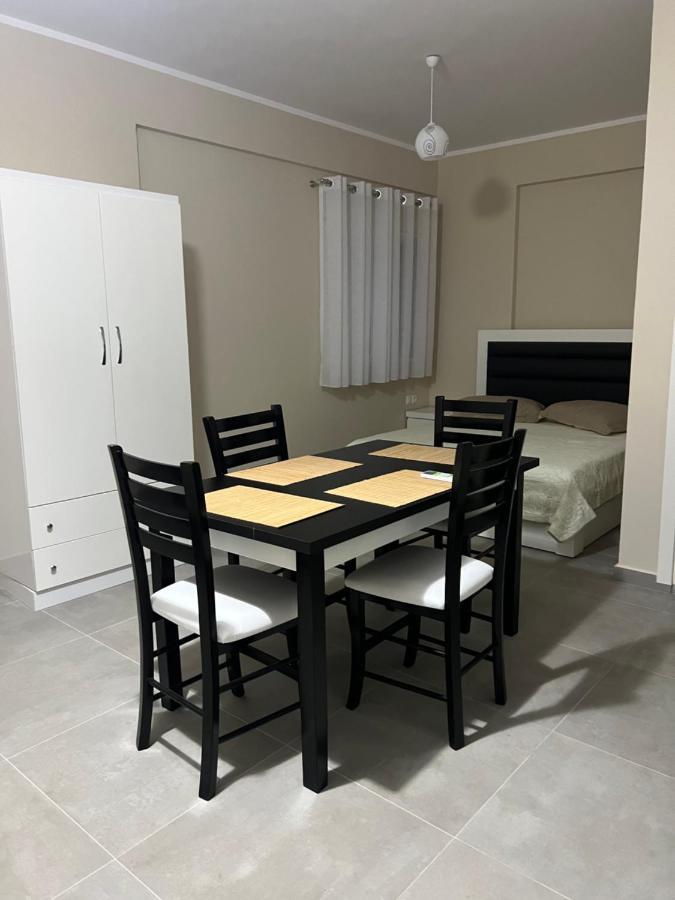 Harmony Apartments Sarande Bagian luar foto