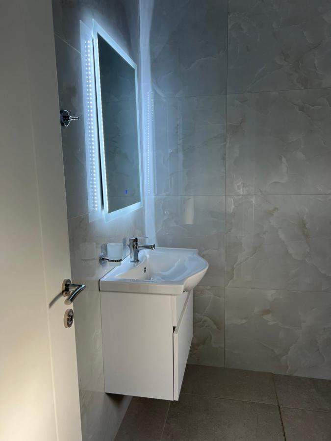 Harmony Apartments Sarande Bagian luar foto