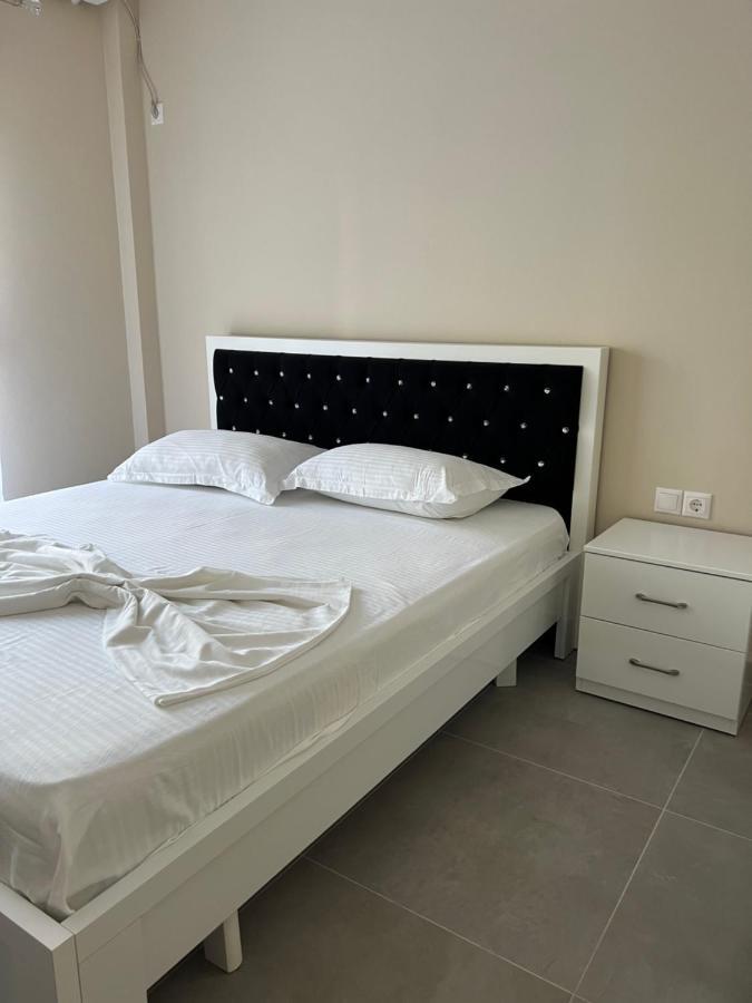 Harmony Apartments Sarande Bagian luar foto