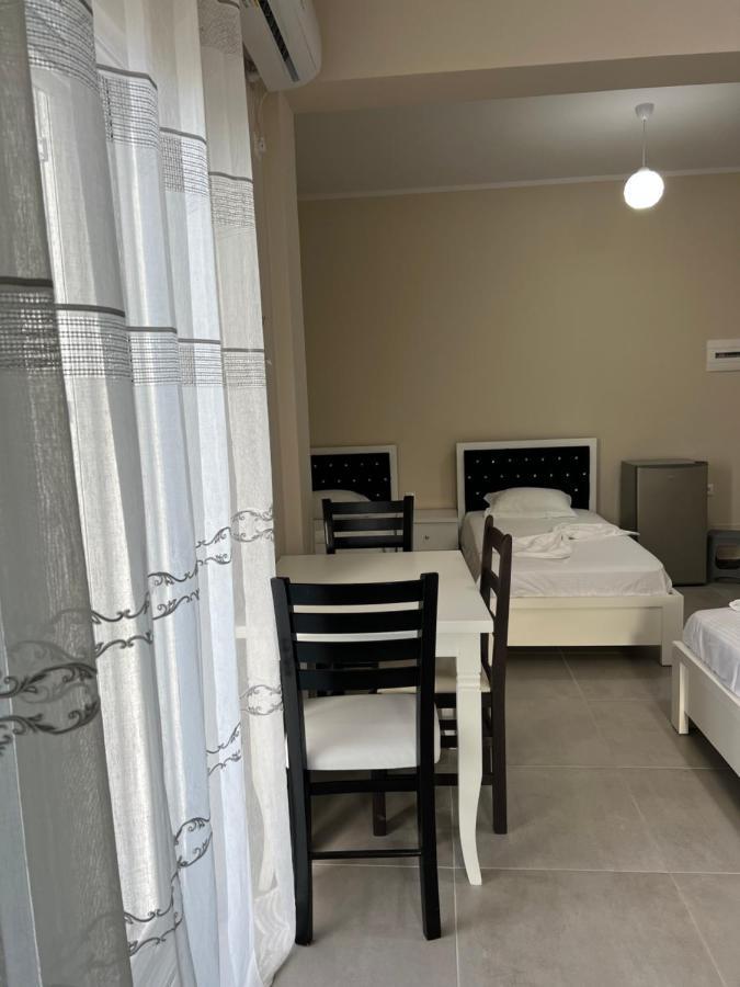 Harmony Apartments Sarande Bagian luar foto